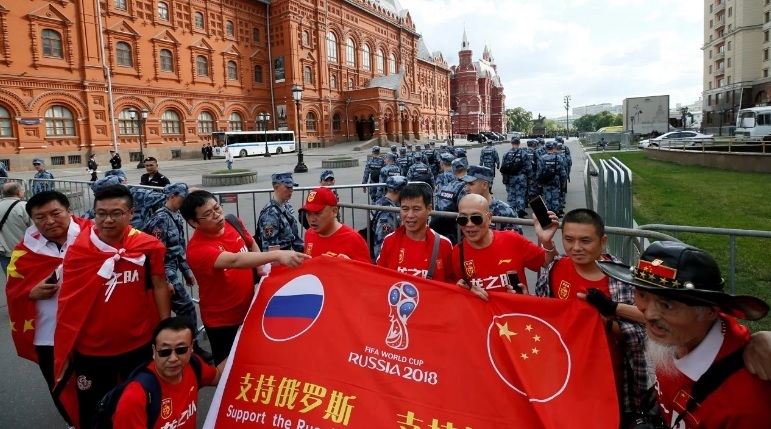 Đằng sau tham vọng đăng cai World Cup của Trung Quốc - 1