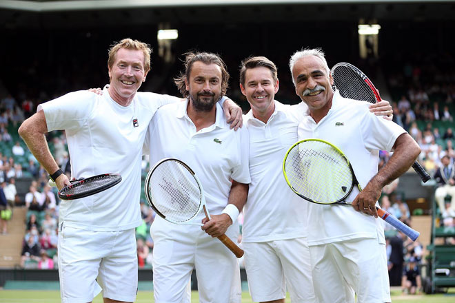 &#34;Trơ tráo&#34; nhất Wimbledon: Vừa thi đấu vừa tán gái gây &#34;nhức nhối&#34; - 3