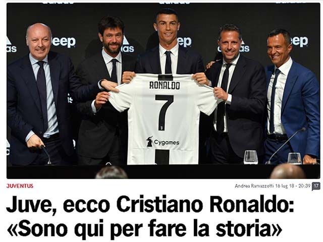 Ronaldo ra mắt Juventus: Báo chí thế giới ví như ”Vua mới lâm triều”