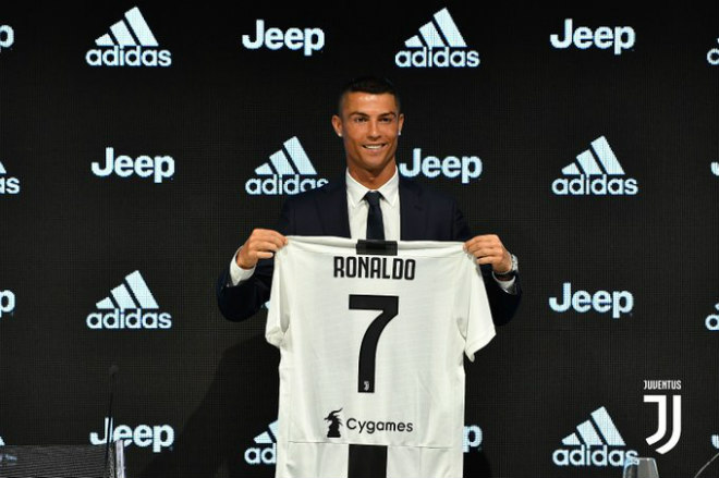 Siêu sao Ronaldo đá ra mắt Juventus: &#34;Tránh mặt&#34; Real, dấu hỏi bí ẩn - 1