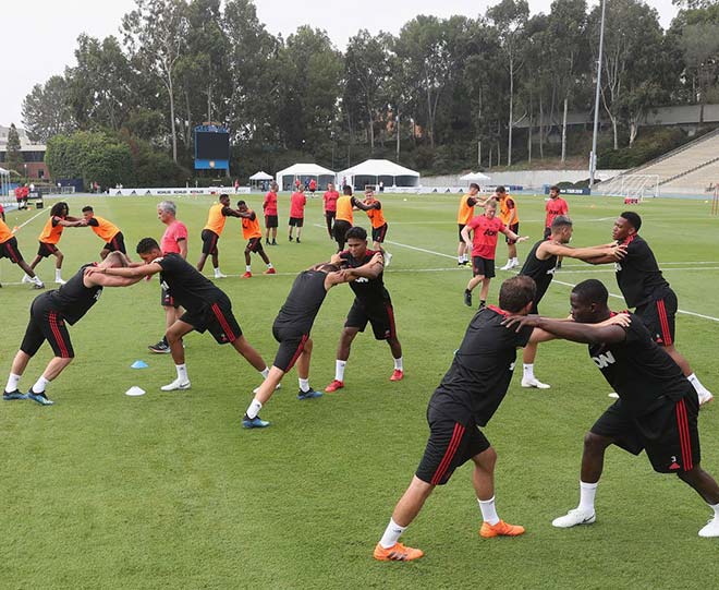 MU đá ICC 2018: “Quỷ nhỏ tóc xù” dọa lấy chỗ Sanchez - 1