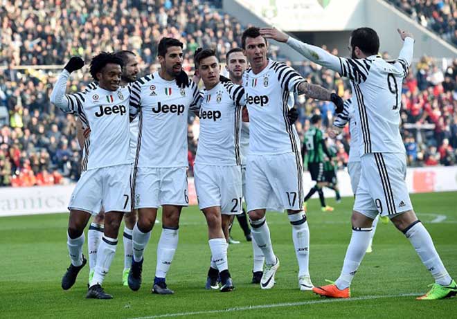 &#34;Ông trùm&#34; Ronaldo ra mắt: &#34;Vua&#34; lương bổng, sóng ngầm đe dọa Juventus - 2