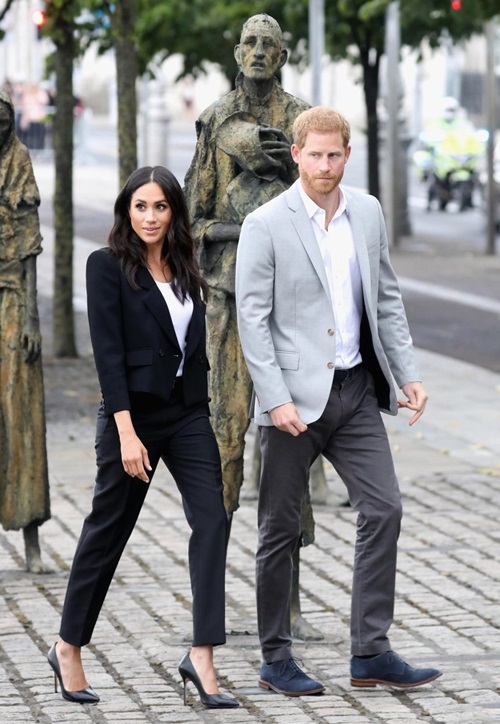 Làm dâu hoàng gia mới 2 tháng, Meghan Markle đã chi gần 5 tỷ mua váy áo - 12