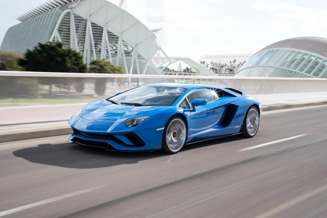 Lamborghini cán mốc 8000 chiếc Aventador và 11000 chiếc Huracan - 4