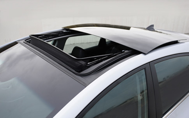 Sự giống nhau và khác nhau giữa Sunroof và Moonroof - 1