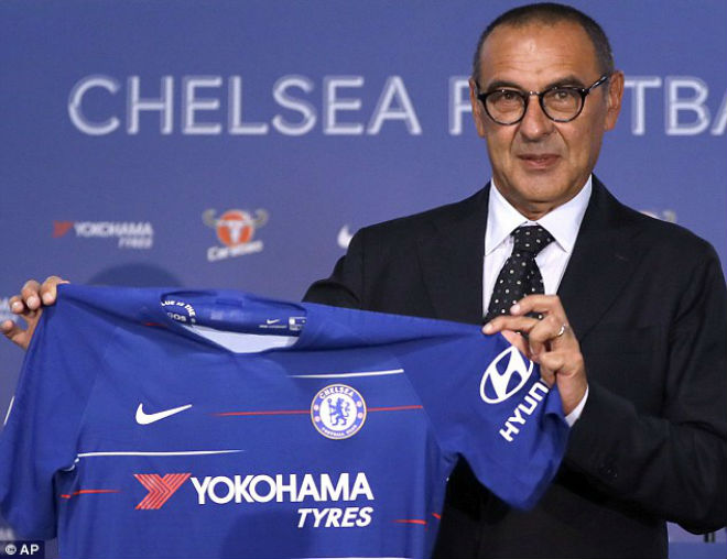 HLV Sarri ra mắt Chelsea: Chuyên gia &#34;dính phốt&#34;, lấy lòng Hazard - Courtois - 1