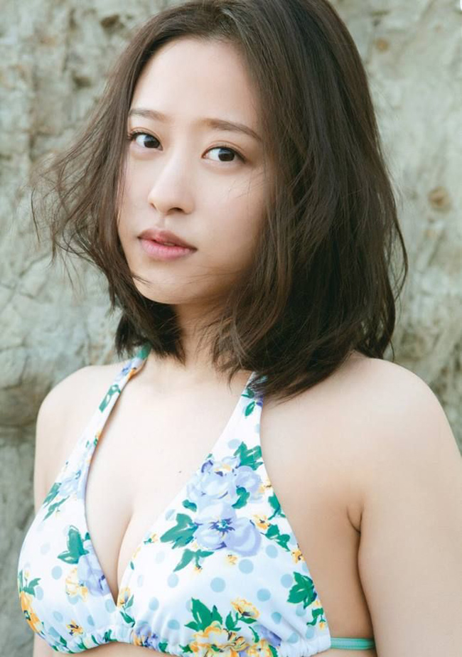 Nữ ca sĩ Sakura Oda 19 tuổi cũng là một gương mặt gây chú ý trong làng giải trí Nhật.