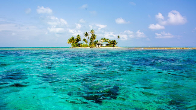 Belize: Quốc gia Trung Mỹ này đẹp quanh năm, nhưng mùa hè giúp du khách tận hưởng những ưu đãi hấp nhất về dịch vụ khách sạn và vé máy bay. Tới đây, bạn có thể trải nghiệm những bãi biển tuyệt đẹp, lặn ống thở và bình khí.