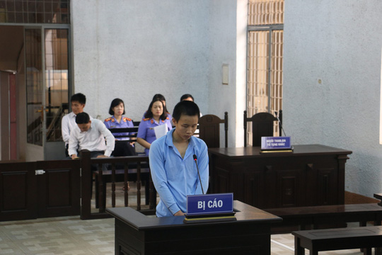 Quen qua mạng, thanh niên lãnh án vì &#34;yêu&#34; trẻ em - 1