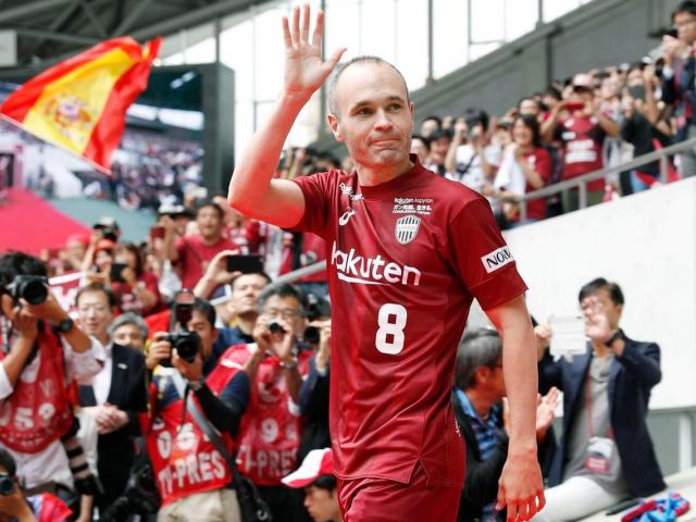 Tin HOT bóng đá tối 21/7: Ngày mai, Iniesta đá trận ra mắt ở Nhật Bản