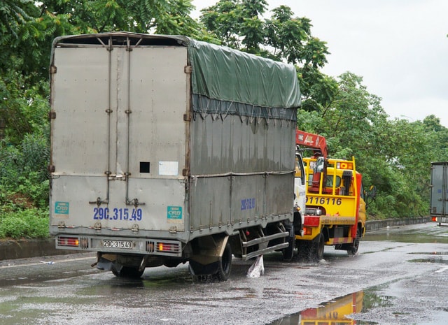 Dịch vụ hốt bạc ngày mưa ở Thủ đô, chỉ vài giờ kiếm ngay tiền triệu - 6