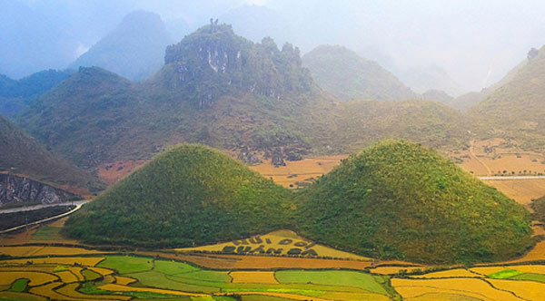 Hà Giang đang ở &#34;tâm bão&#34; điểm thi, 5 điểm đến này vẫn hút khách - 9