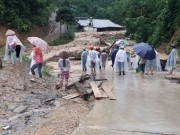 Tin tức trong ngày - Lao mình xuống dòng lũ cứu bé trai, Phó Bí thư xã bị cuốn trôi