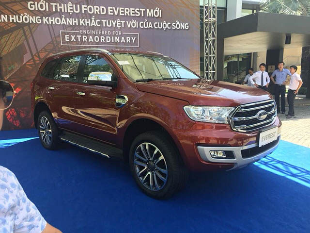 Ford Everest hoàn toàn mới đã có mặt tại Việt Nam, giá dự kiến từ 850 triệu đồng