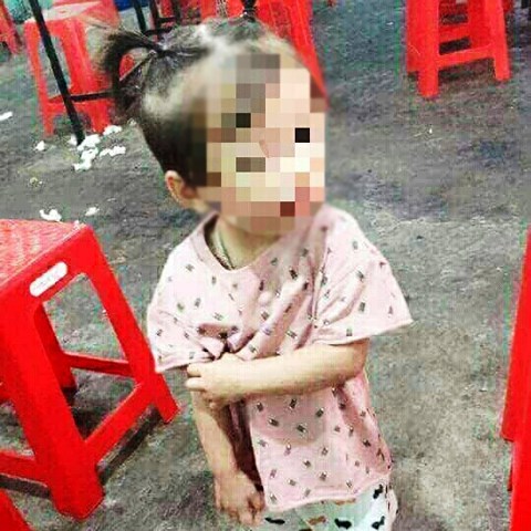 Bé gái 2 tuổi mất tích bí ẩn trước nhà, 5 ngày vẫn chưa tìm thấy - 1