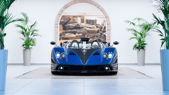 Chủ tịch hãng Pagani cầm lái &#34;siêu phẩm&#34; Zonda HP Barchetta đắt nhất hành tinh - 3