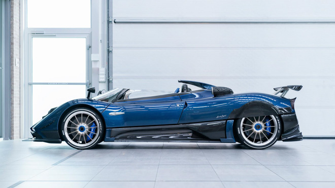 Chủ tịch hãng Pagani cầm lái &#34;siêu phẩm&#34; Zonda HP Barchetta đắt nhất hành tinh - 4