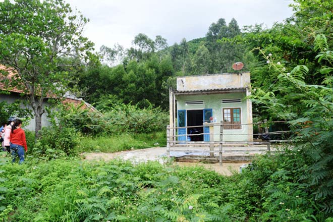 Bị mắng vì hát karaoke quá khuya, con gái đánh cha đến chết - 1