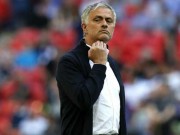 Bóng đá - MU - Mourinho “chiến tranh” sếp lớn, hội chứng năm thứ 3 tái hiện?