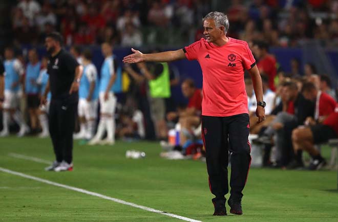 MU chậm trễ mua sắm: Mourinho giận gửi tối hậu thư “ghế nóng” - 3