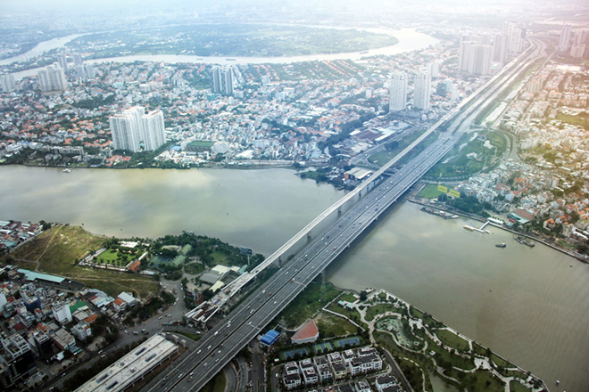 Lên đỉnh tháp tòa nhà cao &#34;chọc trời&#34; The Landmark 81 ngắm Sài Gòn 360 độ - 4