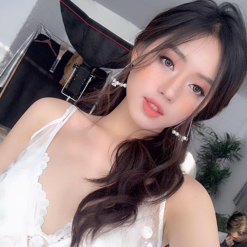 Tiểu thư Hà thành gây sốc khi tự bóc giá từng bộ phận "dao kéo" trên mặt - 5