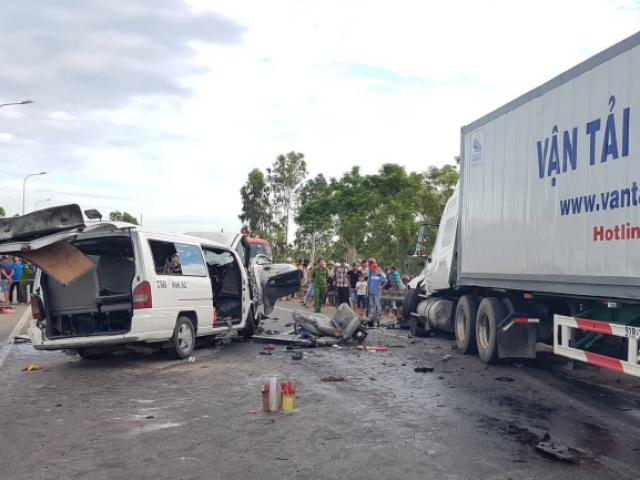 Tai nạn 13 người chết ở Quảng Nam: Thông tin bất ngờ về chiếc ô tô 16 chỗ
