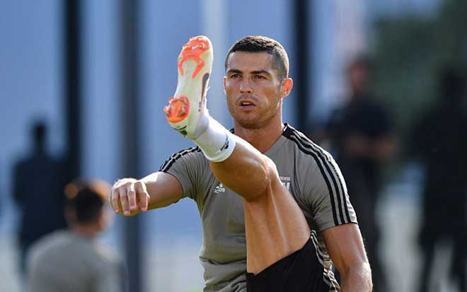 Ronaldo miệt mài &#34;luyện công&#34; cho Juventus: Có đấu Real ICC Cup? - 1