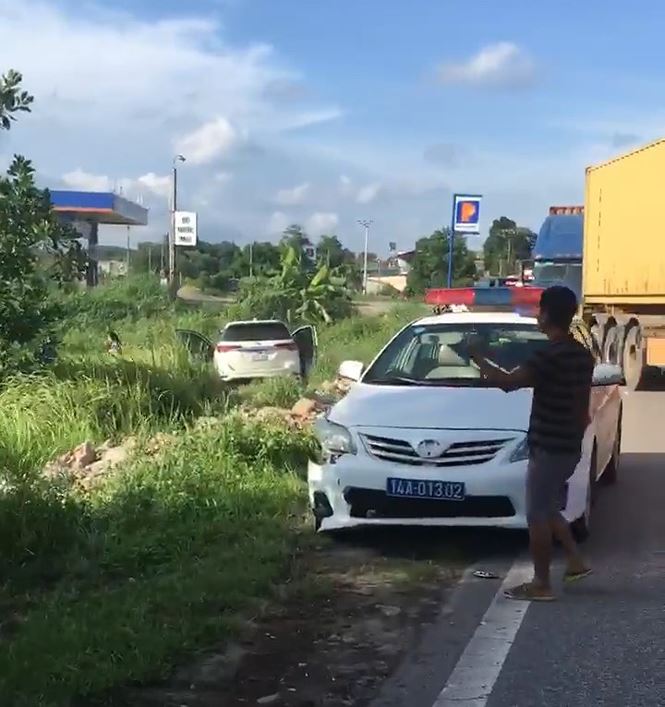 CSGT huy động xe container chắn đường để truy bắt ma túy - 2