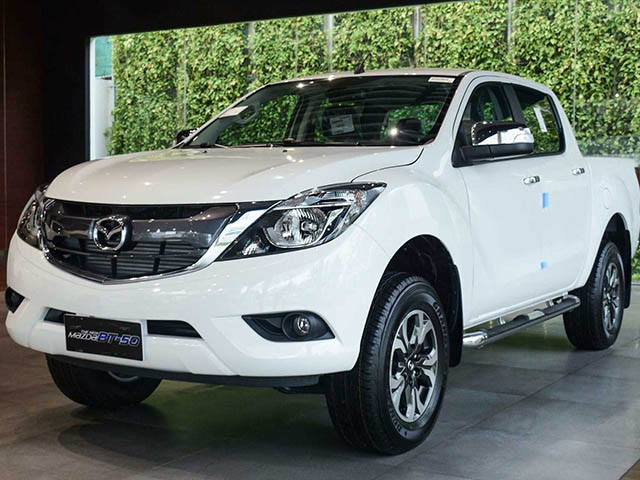 Ảnh thực tế Mazda BT-50 2018 mới tại đại lý