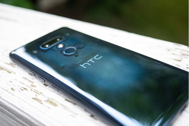 Cứ đà này, HTC sẽ ở một nơi xa lắm trên thị trường smartphone - 1