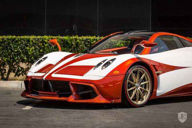 Pagani Huayra &#34;hàng lướt&#34; được rao bán khi chỉ mới lăn bánh 8km - 9