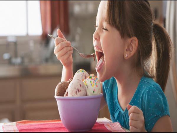 Những sai lầm khi ăn kem khiến bạn bị ngộ độc - 1