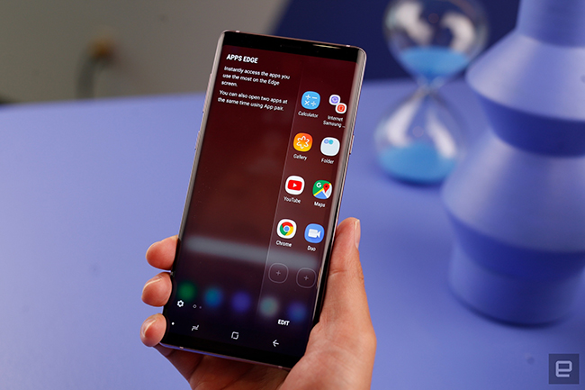 Người dùng Galaxy Note9 cũng có thể trải nghiệm như cảm giác trên PC &#40;máy tính để bàn&#41; với thiết bị&nbsp;Samsung DeX.