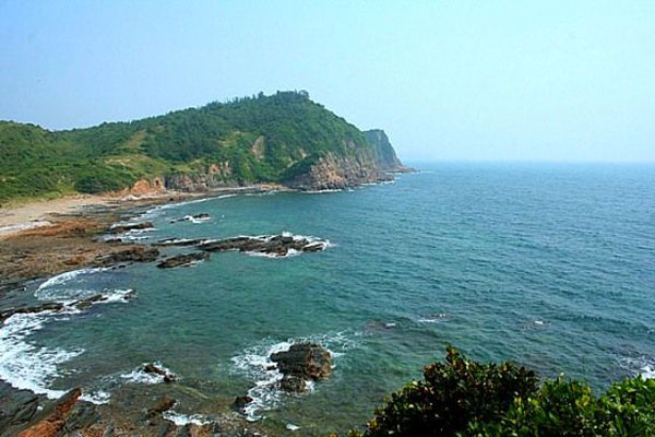 Quên Hạ Long đi, đây mới là hòn đảo đáng đến ở Quảng Ninh, đã đẹp lại rẻ - 1