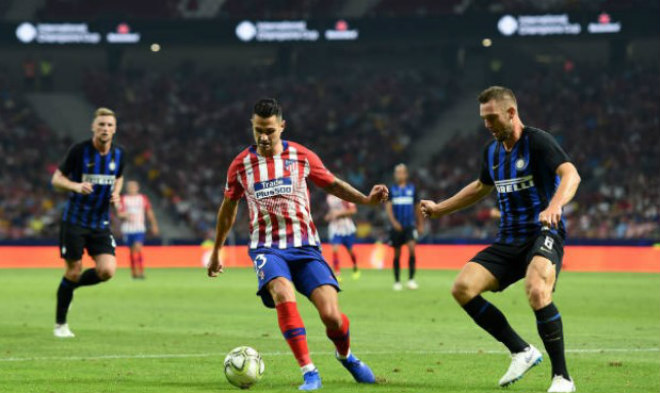 Atletico Madrid - Inter Milan: Siêu phẩm tung người vô lê &#34;cháy lưới&#34; - 1