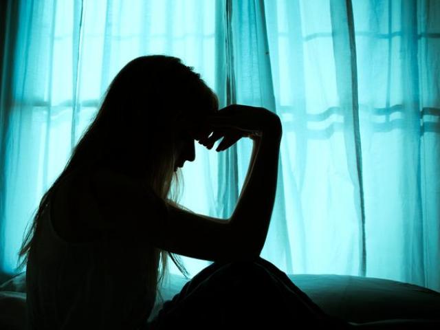 Nữ sinh Anh bị sếp lạm dụng tình dục trong lần đầu đi làm thêm