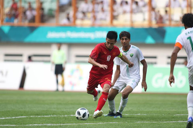 Ảnh nóng U23 Việt Nam: Văn Quyết-Quang Hải tỏa sáng, Công Phượng cười tươi - 8