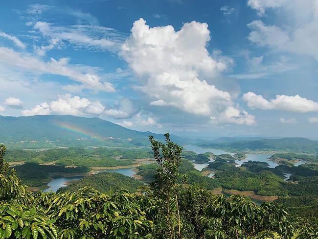 Tà Đùng: “Vịnh Hạ Long” của Tây Nguyên - 6