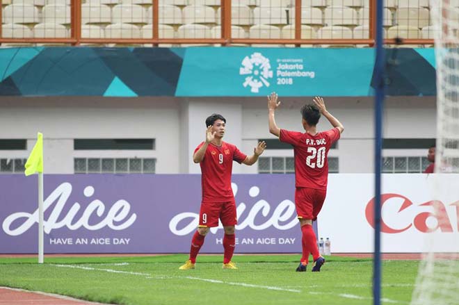 Công Phượng bị Messi &#34;nhập&#34;: Hai lần trượt phạt đền, lỡ hat-trick đầu tay - 9