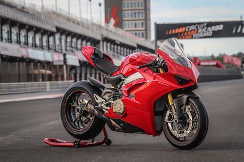 Ducati sẽ phát triển động cơ V4 giá thành rẻ hơn trong tương lai gần - 1