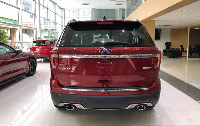 Lô xe Ford Explorer Limited 2018 đầu tiên đã về Việt Nam - 3