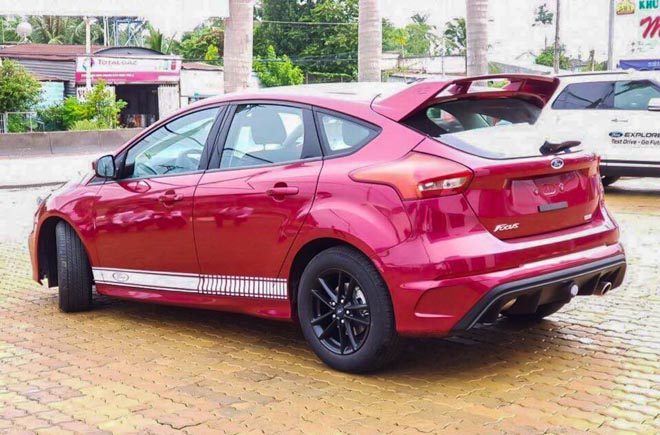 Đại lý Ford lắp thêm bodykit &#34;RS&#34; cho Focus Trend nhằm hút khách hơn - 2