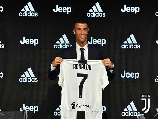 Siêu bom tấn Ronaldo: Vì CR7, Juventus “khai tử” số 9 sau 23 năm