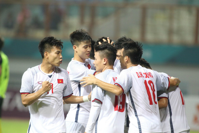 U23 Việt Nam &#34;xé lưới&#34; Nepal: &#34;Song Đức&#34; tỏa sáng & cú đánh đầu sấm sét - 5