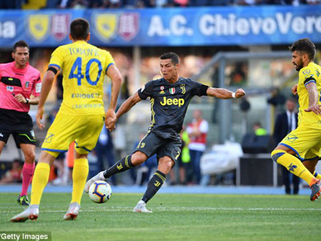 Chievo - Juventus: Ngược dòng nghẹt thở, Ronaldo ”gây bão”