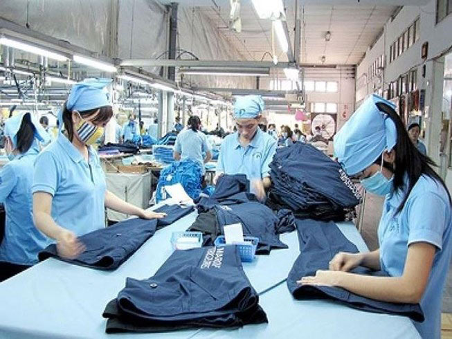 Áo quần... Việt Nam có nguy cơ bị châu Âu tăng thuế ​ - 1