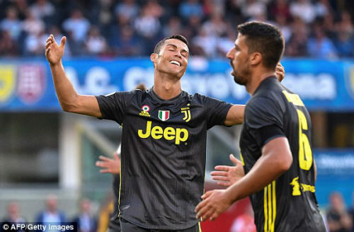 Trực tiếp bóng đá Ronaldo ra mắt, Chievo - Juventus: Bàn định đoạt phút bù giờ (KT) - 6