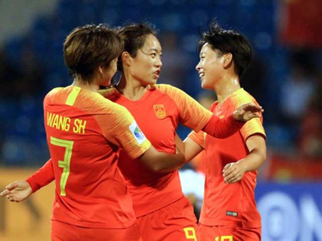 Bóng đá nữ ASIAD: Trung Quốc hạ ”nữ hoàng”, có thể gặp Việt Nam