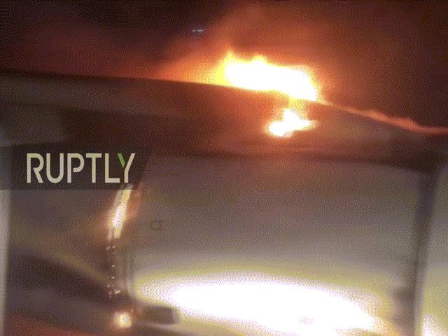 Kinh dị cảnh máy bay Nga bốc cháy ”hừng hực” sau khi cất cánh